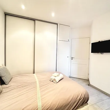 2 Bedrooms With View