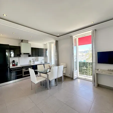 2 Bedrooms With View Appartement Cannes